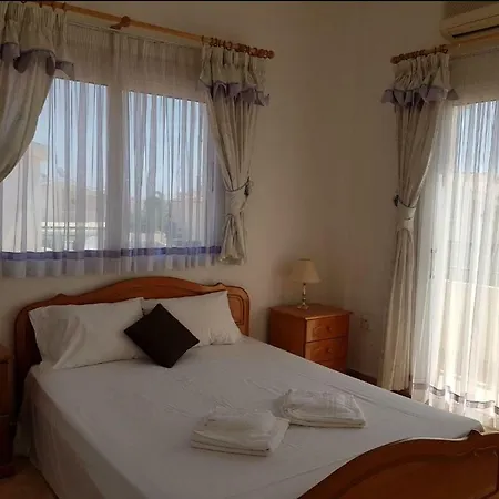 Augasta Sea View Villa *